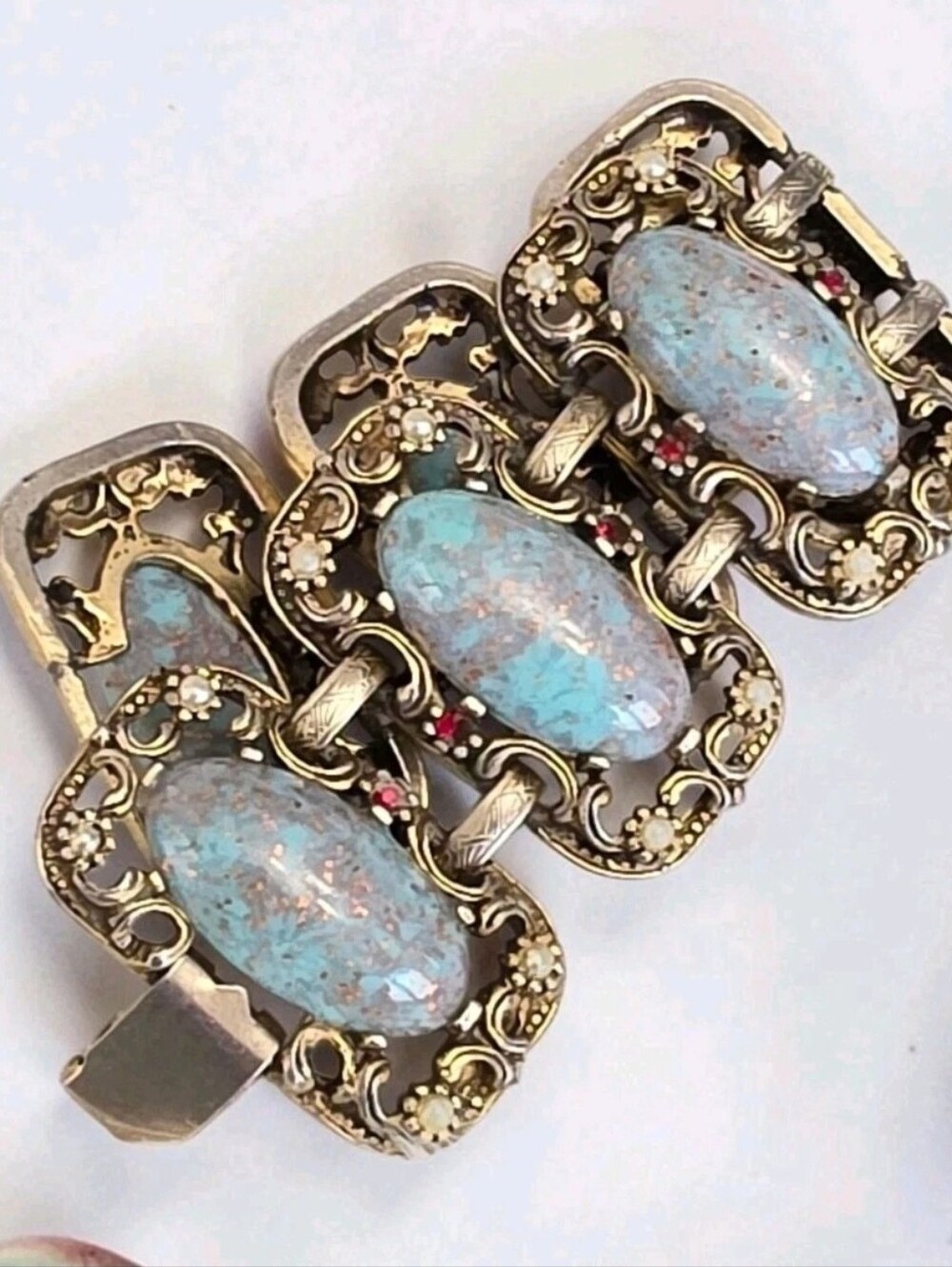 Vintage Unsigned Selro Selini Robin Egg Blue Confetti Lucite Panel Link Bracelet